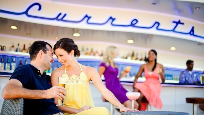 Currents Bar on the Disney Wish