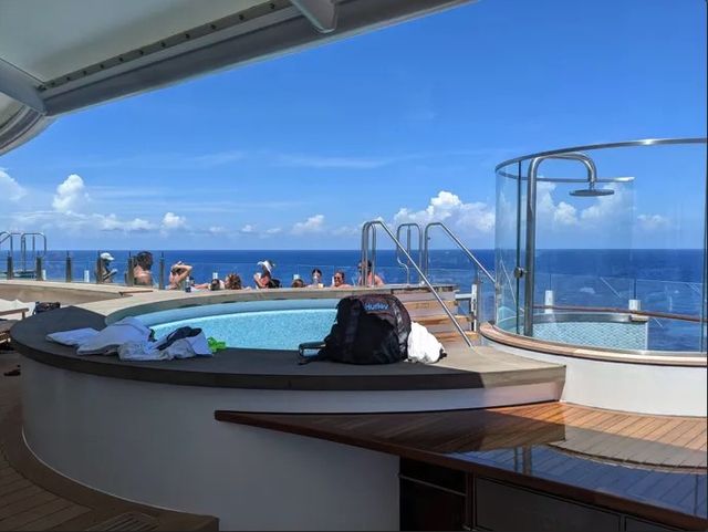 Hot Tubs on the Disney Wonder