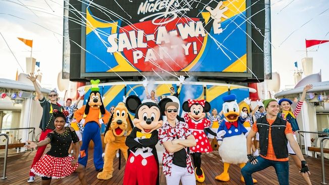 Micky And Minnie Captains Deck on the Disney Adventure