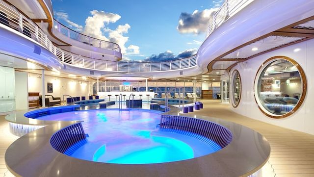 Quiet Cove Adult Pool on the Disney Dream