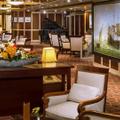 Explorers Lounge