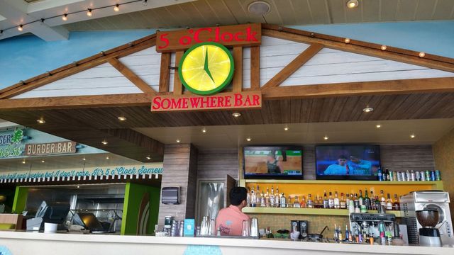 5 Oclock Somewhere Bar on the Margaritaville Islander