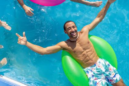 Pools & Hot Tubs
