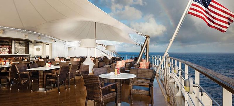 Aloha Lanai Bar on the Pride of America