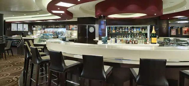 Atrium Bar on the Norwegian Getaway
