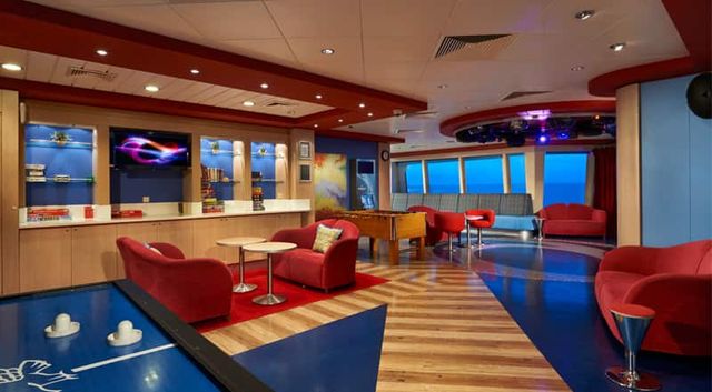 Entourage Teen Club on the Norwegian Viva