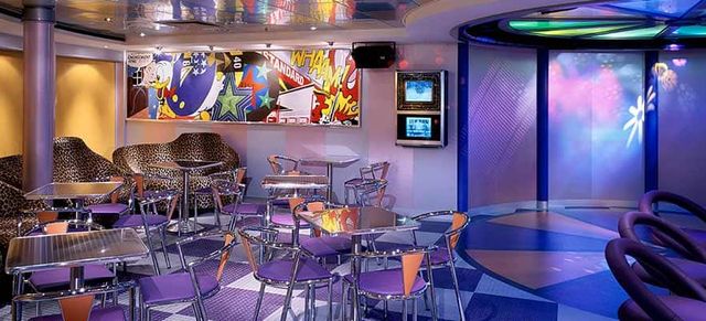 Entourage Teen Club on the Norwegian Viva