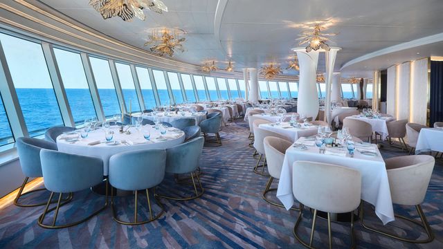 Hudson's on the Norwegian Prima