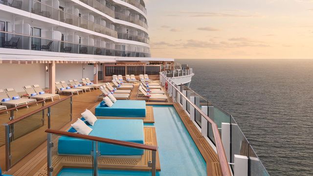 Infinity Beach on the Norwegian Aqua
