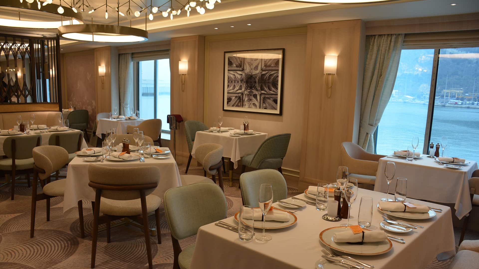 Le Bistro on the Norwegian Epic