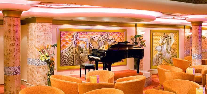 Magnum's Champagne & Wine Bar on the Norwegian Jade