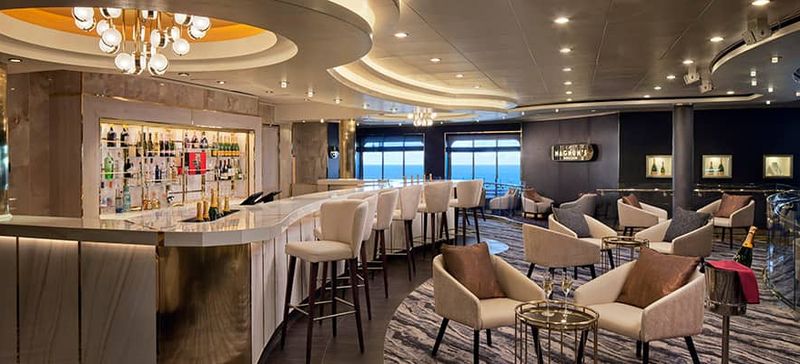 Magnum's Champagne & Wine Bar on the Norwegian Pearl
