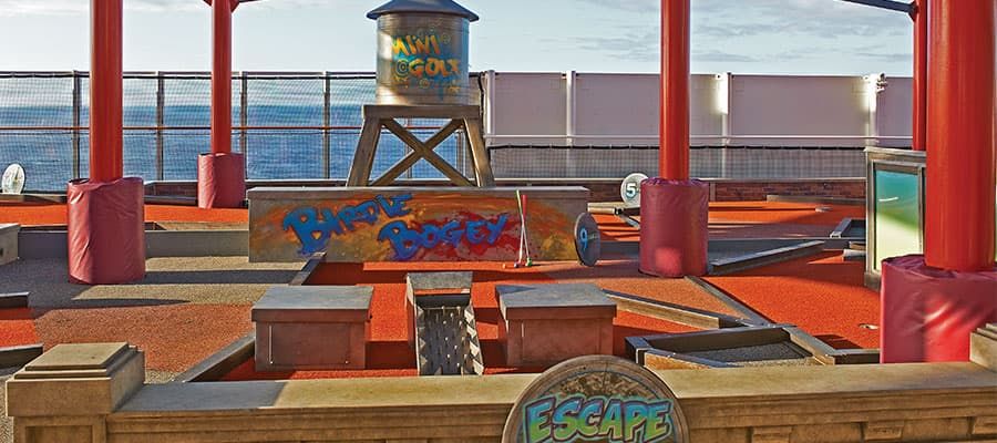 Mini Golf on the Norwegian Bliss