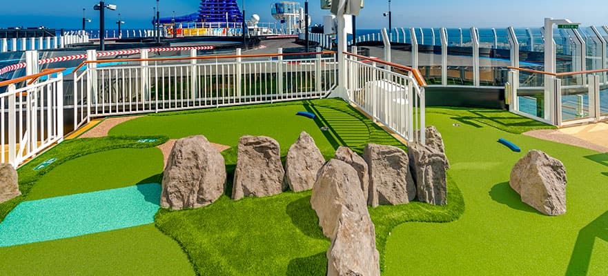 Mini Golf on the Norwegian Bliss