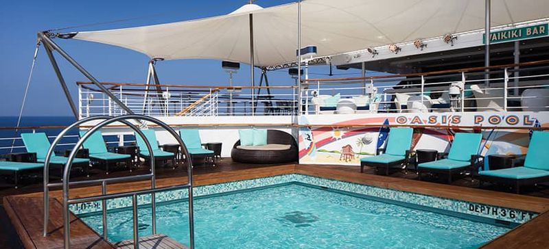 Oasis Pool on the Pride of America