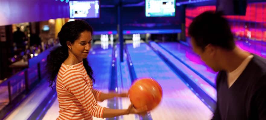 O'Sheehan's Neighborhood Bar & Grill Bowling Alley on the Norwegian Epic