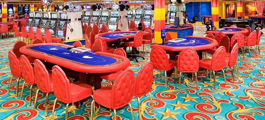 Pearl Club Casino Bar on the Norwegian Pearl