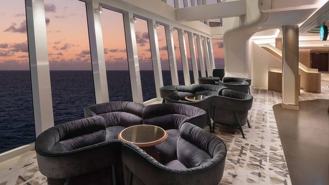 Penrose Atrium on the Norwegian Viva