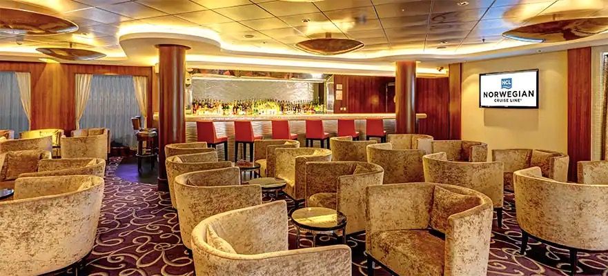 Shaker's Martini Bar