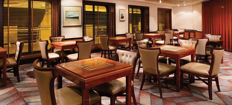 Shuffles Card Room on the Pride of America