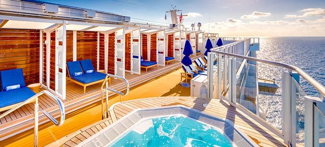 Vibe Beach Club on the Norwegian Breakaway