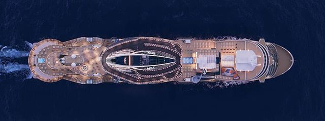 Viva Speedway on the Norwegian Viva