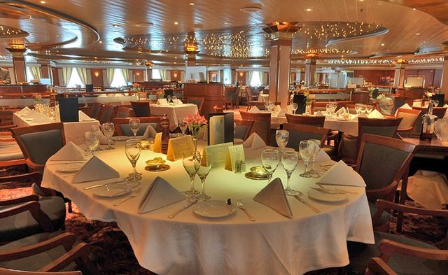 Amalfi Dining Room on the Enchanted Princess