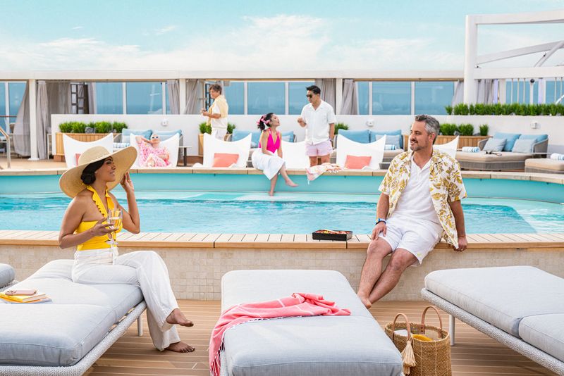 Chill Out Pool on the Crown Princess