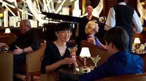 Crooners Bar on the Enchanted Princess