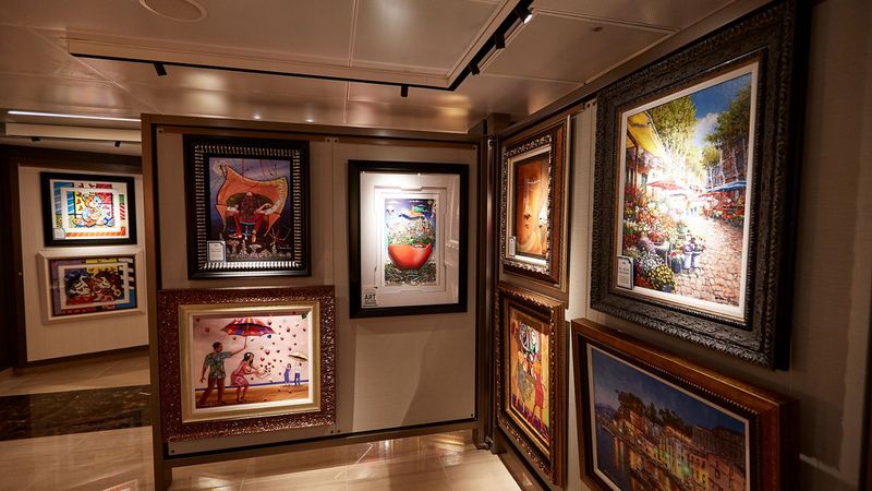 Fine Arts Gallery on the Diamond Princess