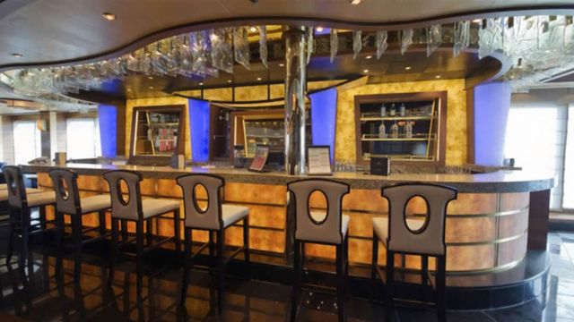 Grand Casino Bar on the Caribbean Princess