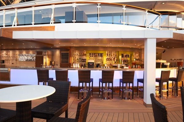 Hollywood Club Bar on the Majestic Princess