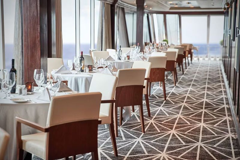 International Dining Room on the Sapphire Princess