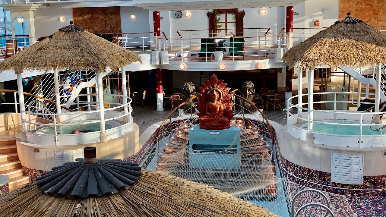 Lotus Bar on the Coral Princess