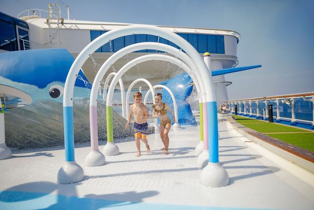 Neptunes Reef And Pool on the Emerald Princess
