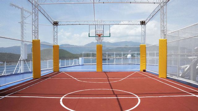Sports Court on the Star Princess