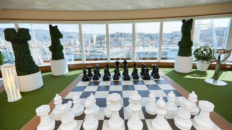 The Conservatory on the Diamond Princess
