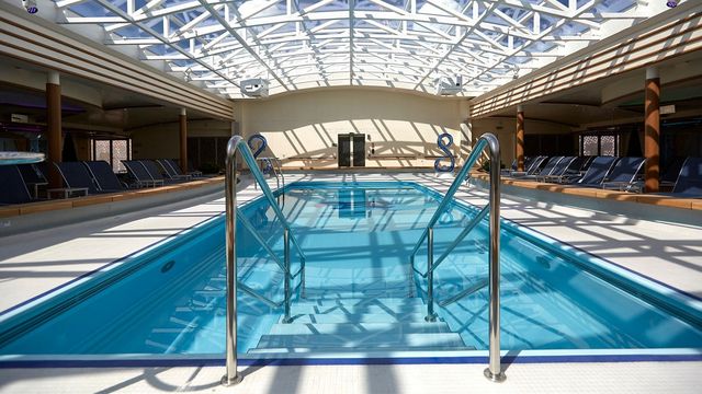 The Dome Pool on the Star Princess (Ret)