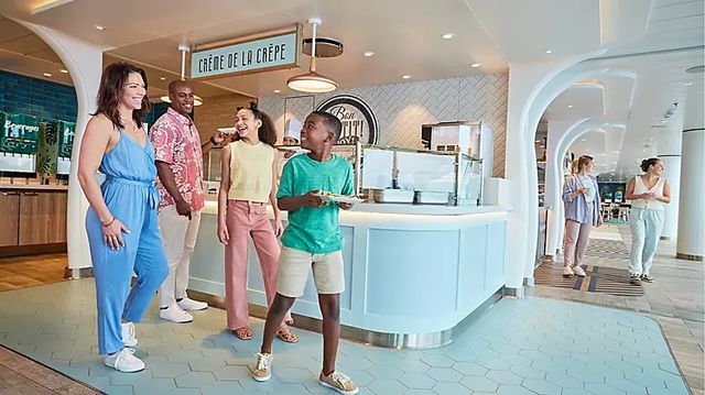 Aquadome Market on the Icon of the Seas