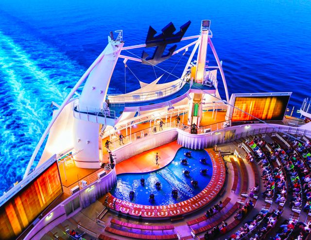 AquaTheater on the Utopia of the Seas
