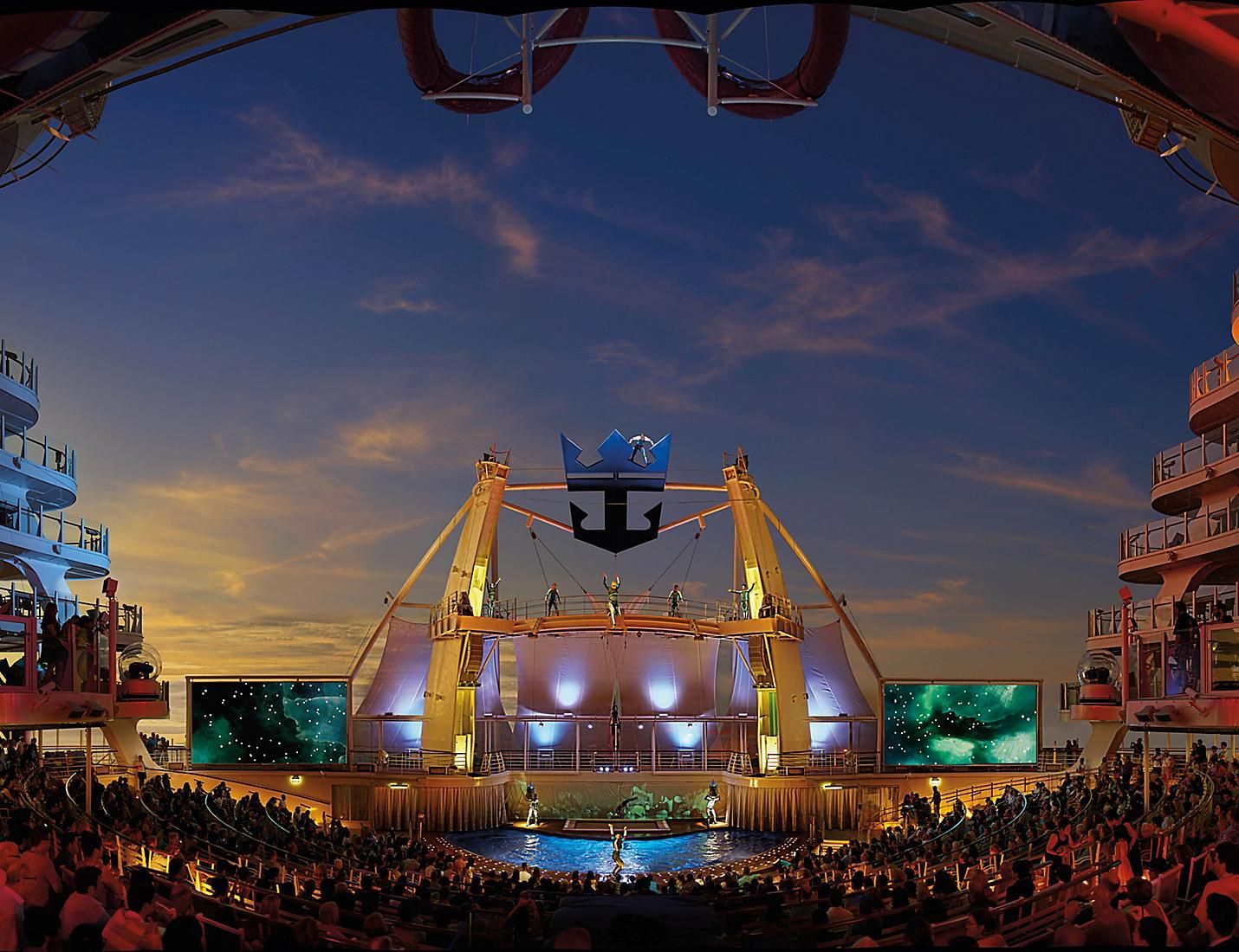 Aquatheater Shows on the Wonder of the Seas