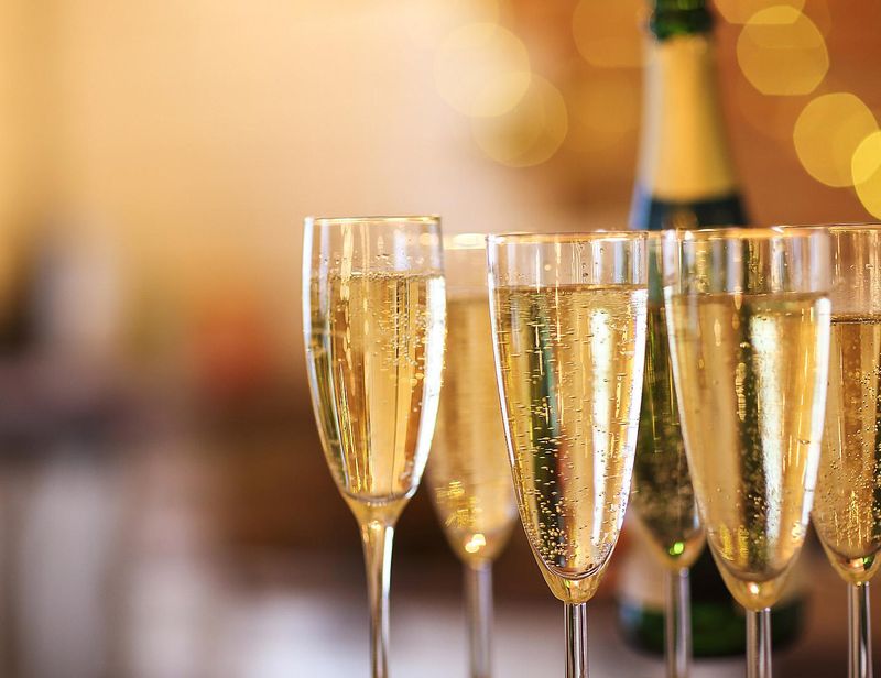 Champagne Bar on the Independence of the Seas