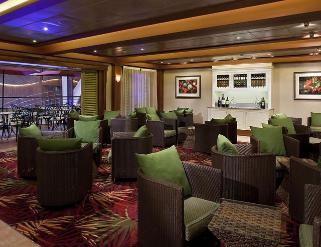 Diamond Club on the Independence of the Seas