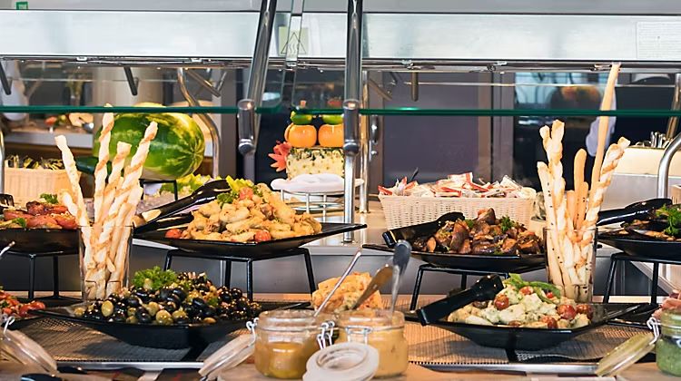 Island Market on the Oasis of the Seas