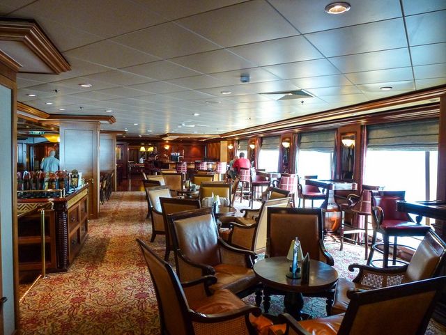 Jakarta Lounge on the Radiance of the Seas