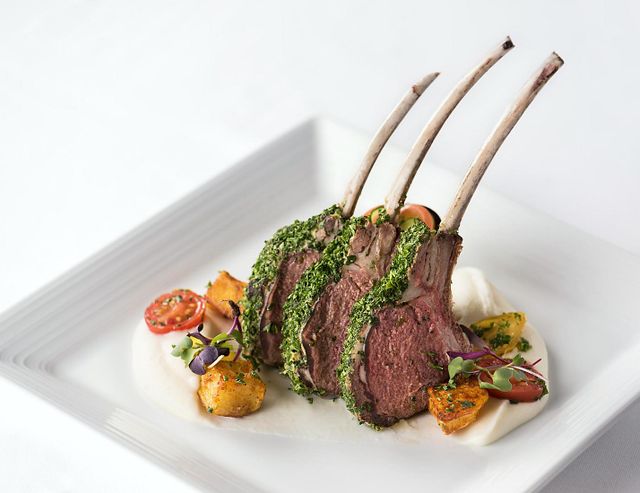 Main Dining Room on the Grandeur of the Seas