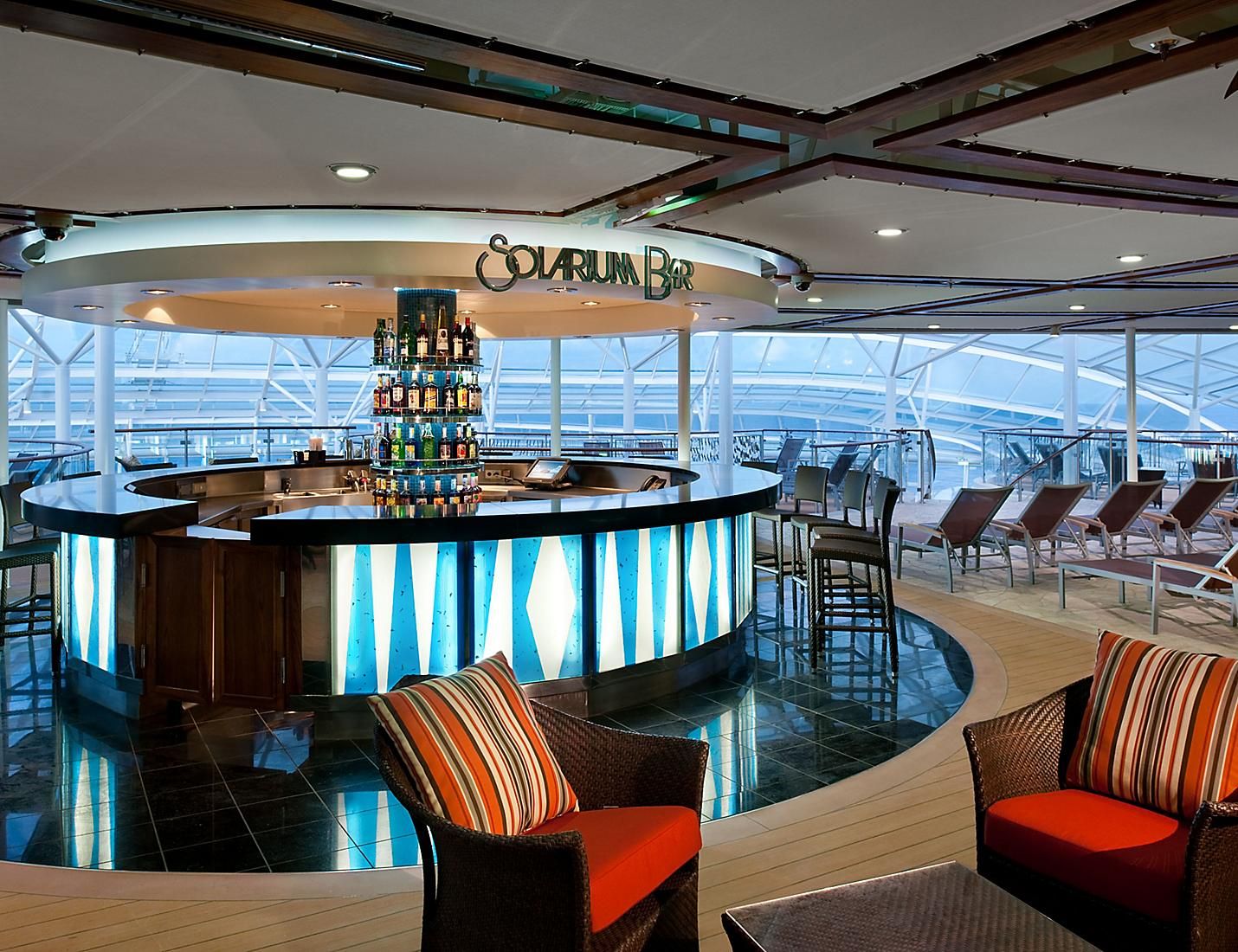 Solarium Bar on the Symphony of the Seas