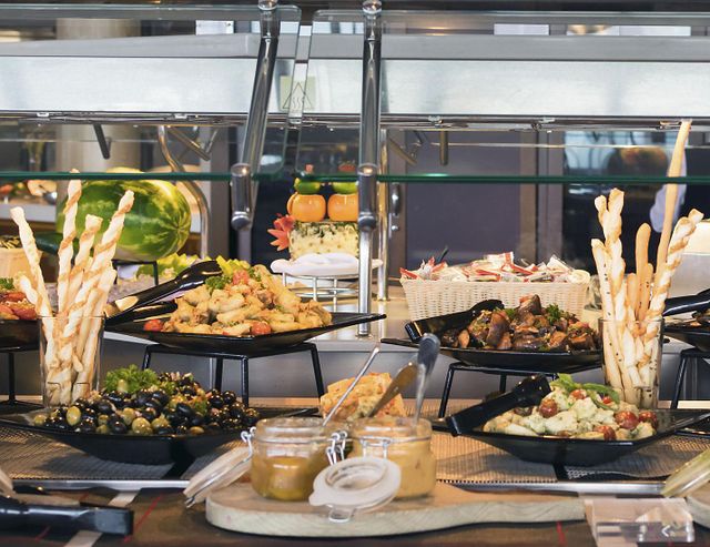 Windjammer on the Icon of the Seas