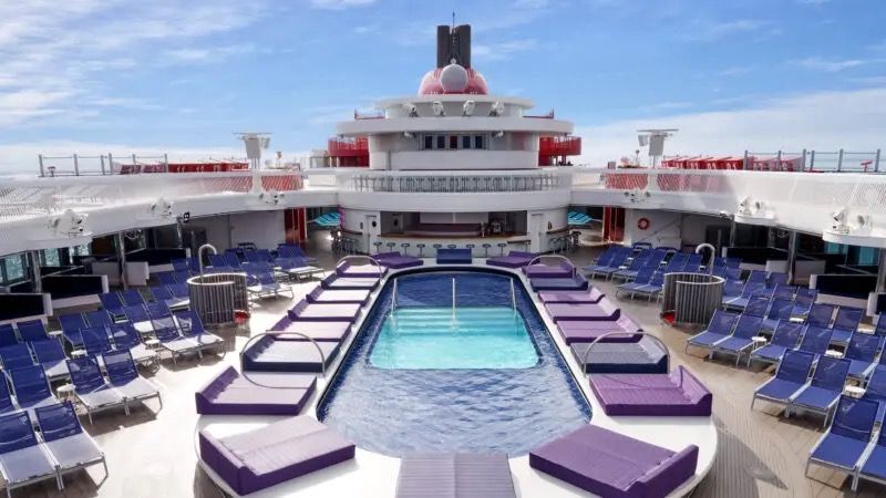 The Aquatic Club Bar on the Resilient Lady